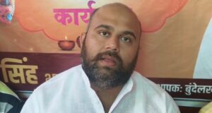 बांदा : बुंदेलखंड यूथ फाउंडेशन ने जरूरतमंदो को बाटी ‘दीपावली किट