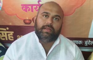 बांदा : बुंदेलखंड यूथ फाउंडेशन ने जरूरतमंदो को बाटी ‘दीपावली किट