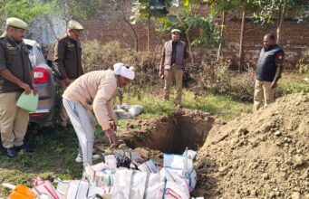 पुलिस ने किया थाने में वर्षों से लंबित माल मुतफर्रिक का विनष्टीकरण
