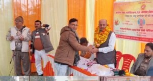 संस्थापक की जयंती के उपलक्ष्य में कार्यक्रम आयोजित कर किया गया कलमकारों का सम्मान