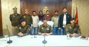 चोरी की घटना का खुलासा कर पुलिस ने आरोपी मामा-भांजे को किया गिरफ्तार