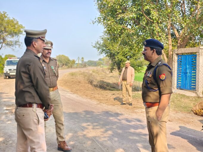 एसपी ने किया खरेला थानाक्षेत्र के पांच पाटे मंदिर के पास प्रस्तावित पुलिस चौकी स्थल का निरीक्षण