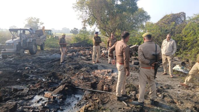 एसडीएम,सीओ के संयुक्त नेतृत्व में चलाया गया अवैध कच्ची शराब के विरुद्ध अभियान